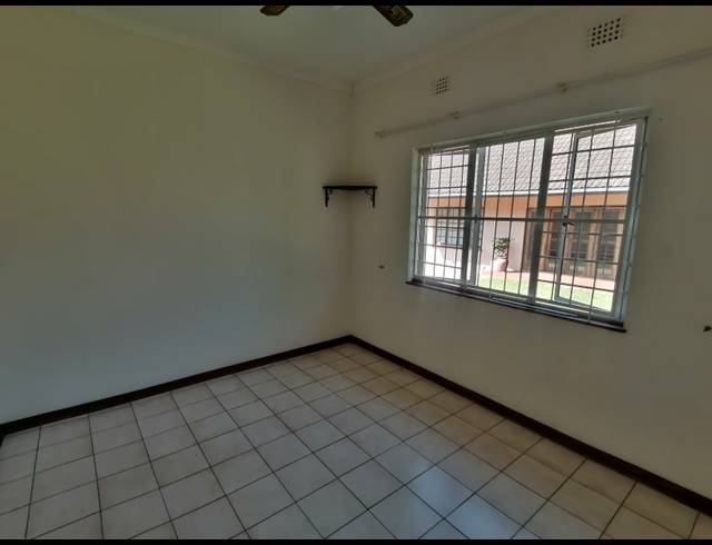 3 BEDROOM FREESTANDING TO LET IN PANORAMA